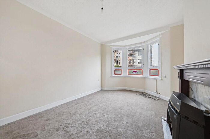3 Bedroom Flat For Sale In Deanston Drive, Flat /, Shawlands, Glasgow, G41