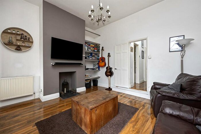 1 Bedroom Flat For Sale In Highcroft Villas, Brighton, BN1