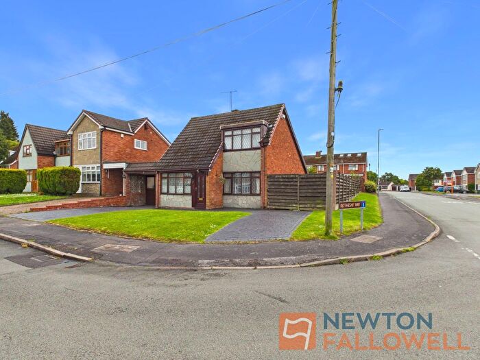 3 Bedroom Detached House For Sale In Rothesay Way, Willenhall, WV12
