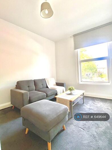 1 Bedroom Flat To Rent In Lower Clapton Road, London, E5
