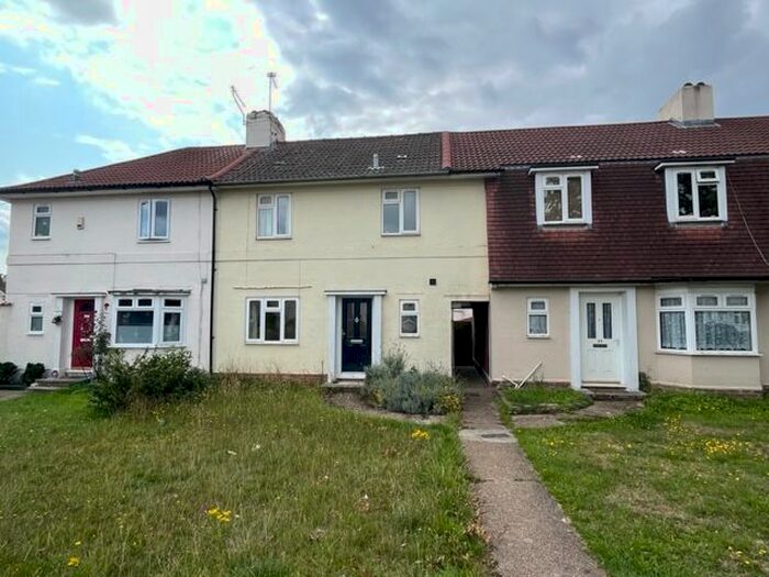 3 Bedroom Property To Rent In Monks Way, Southampton, SO18