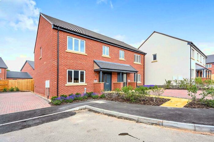 3 Bedroom Semi-Detached House To Rent In Patagonia Place, Annesley, Nottingham, NG15