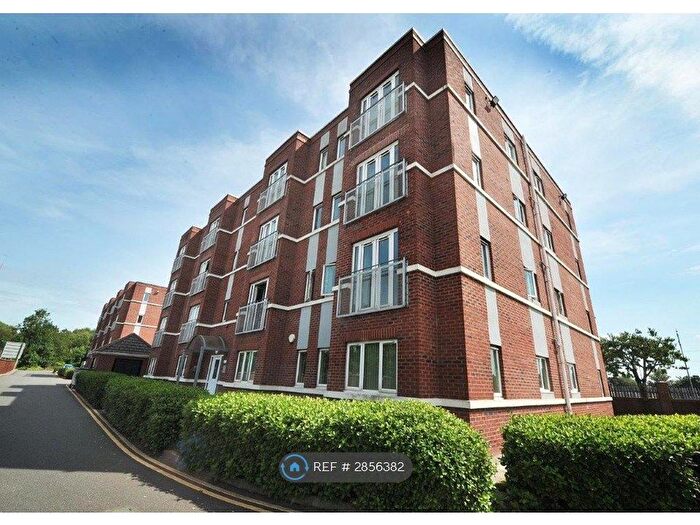 2 Bedroom Flat To Rent In The Locks, Manchester, M44