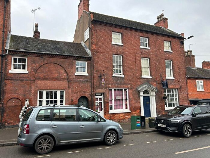2 Bedroom Flat To Rent In High Street, Burton Upon Trent, Tutbury, DE13
