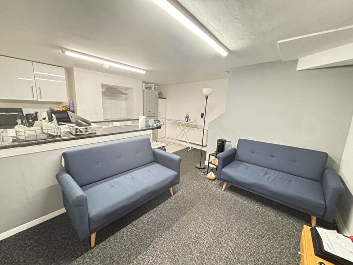 3 Bedroom House To Rent In Lumley Street, Leeds, LS4