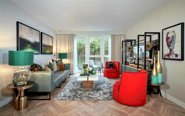 2 Bedroom Flat To Rent In Wheatfield Way, Kingston Upon Thames, London, KT1