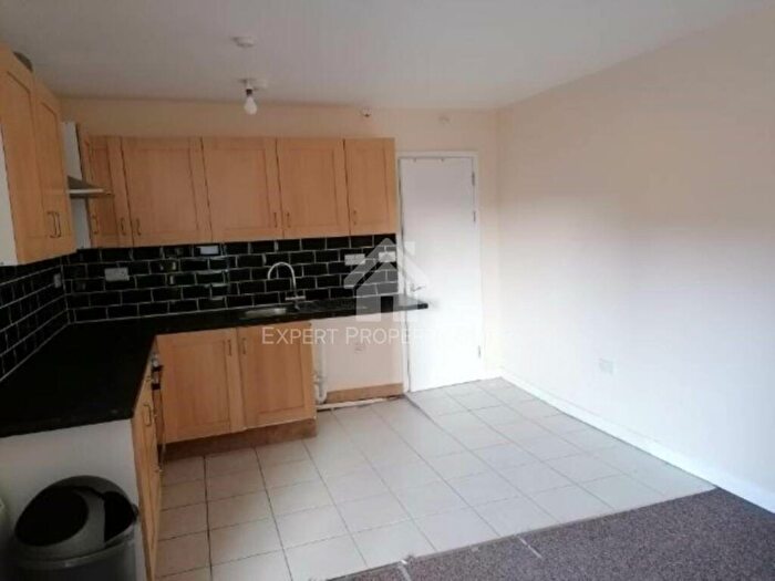 1 Bedroom Flat To Rent In Flat, White Swan Worksop, Notts, S80
