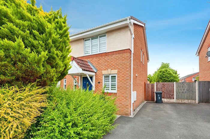 2 Bedroom End Of Terrace House For Sale In Stirling Lane, Hunts Cross, Liverpool, Merseyside, L25
