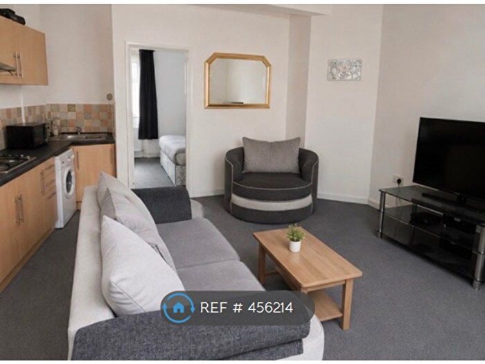1 Bedroom Flat To Rent In Oxford Street, Bridgend, CF32