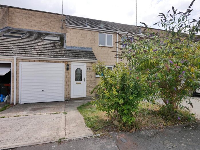 4 Bedroom Terraced House To Rent In Rose Way, Cirencester, GL7