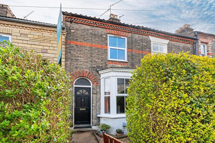 2 Bedroom Terraced House For Sale In Caernarvon Road, Norwich, NR2