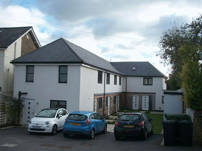 1 Bedroom Flat To Rent In Available Immediately, RH1