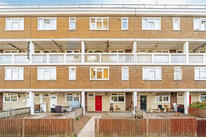 3 Bedroom Flat For Sale In Ellsworth Street, London, E2