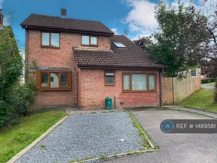 4 Bedroom Semi-Detached House To Rent In Heol Y Foel, Llantwit Fardre, Pontypridd, CF38