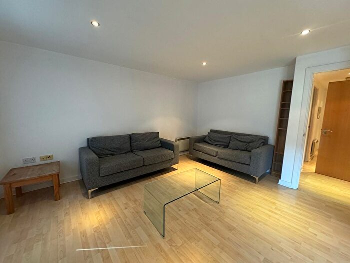 2 Bedroom Flat To Rent In Naples Street, Manchester, M4