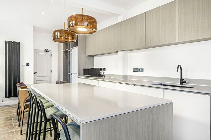 8 Bedroom Semi-detached House For Sale In Boston Avenue, Southend-On-Sea, SS2