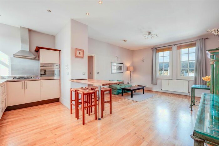 2 Bedroom Flat To Rent In The Met Apartments, Lee High Road, London, SE12