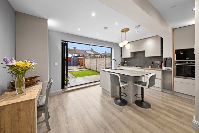 2 Bedroom Property For Sale In Clyfford Road, Ruislip, HA4