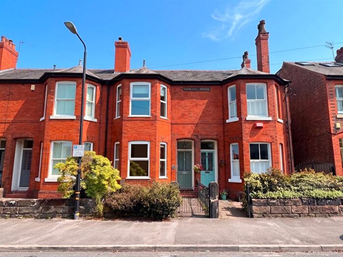 4 Bedroom Terraced House For Sale In Hawthorn Road, Hale, WA15