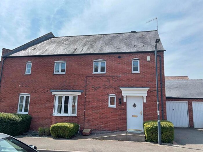 3 Bedroom Semi-Detached House To Rent In Lattimore Road, Stratford-upon-Avon, CV37