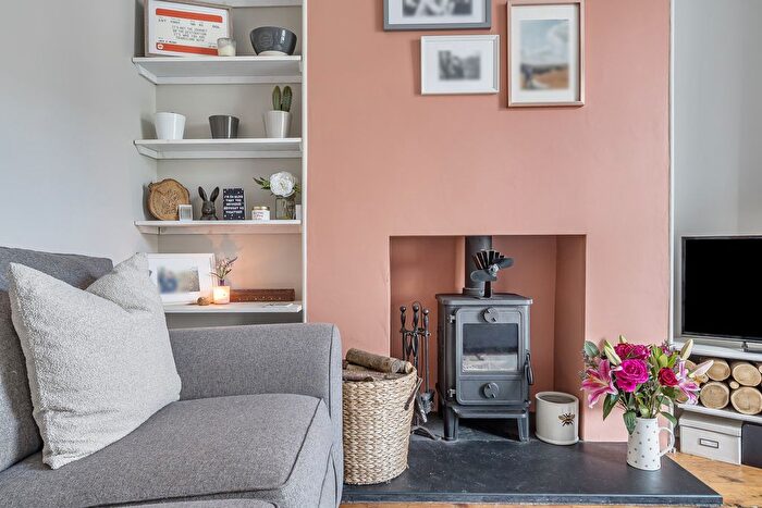 2 Bedroom End Of Terrace House For Sale In Bonnington Grove, Exeter, EX1