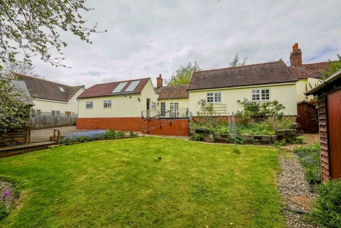 4 Bedroom Semi-Detached House To Rent In Bury Water Lane, Newport, CB11