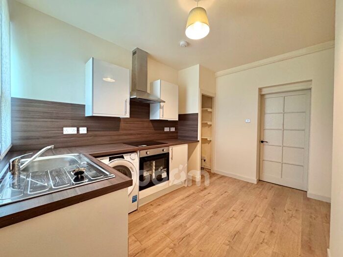2 Bedroom Flat For Sale In Eglinton Street, Beith, KA15