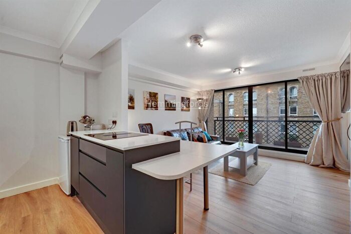 1 Bedroom Apartment To Rent In Waterloo Gardens, Milner Square, Islington, N1