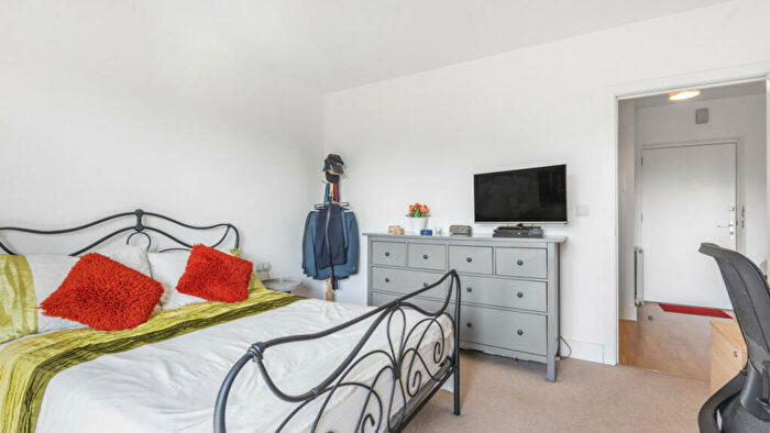1 Bedroom Flat For Sale In Catkin House, Firwood Lane, Romford, RM3