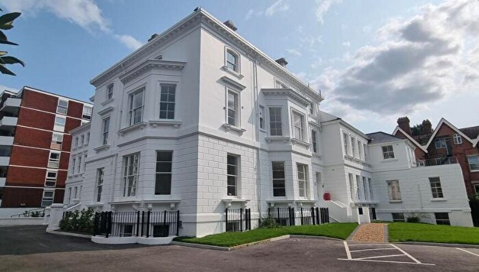 2 Bedroom Flat To Rent In Esperance House, Hartington Road, BN21