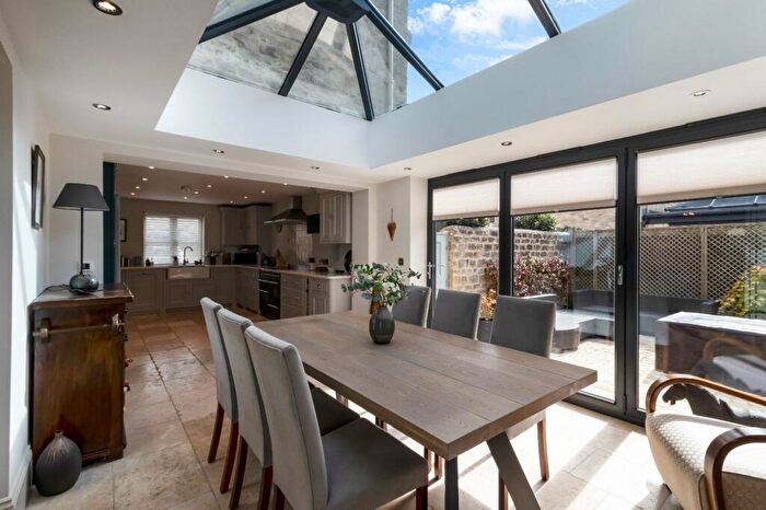 5 Bedroom Detached House For Sale In London Mews, Cirencester, Gloucestershire, GL7
