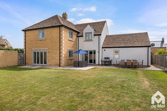 5 Bedroom Detached House For Sale In Apple Tree Close, Toddington, GL54