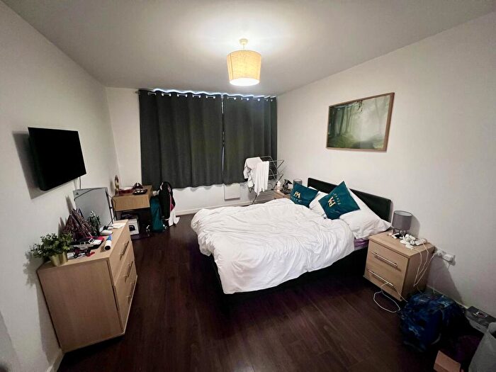 2 Bedroom Apartment To Rent In Mint Drive, Birmingham, B18