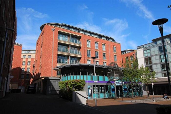 2 Bedroom Apartment To Rent In Adams Walk, Fletcher Gate, NG1
