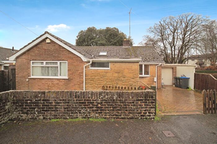 3 Bedroom Detached Bungalow For Sale In Bonaker Close, Porton, Salisbury, SP4