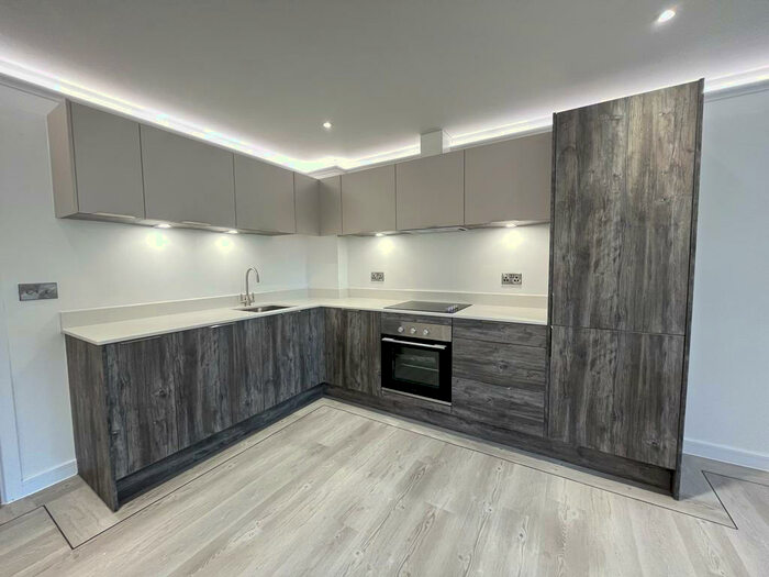 2 Bedroom Apartment To Rent In Long Acre, Bingham, NG13