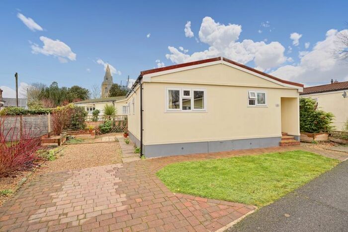 2 Bedroom Park Home For Sale In Upton Park, Main Street, Upton, Huntingdon, PE28