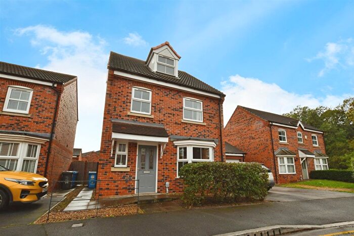 4 Bedroom Detached House For Sale In Shinewater Park, Kingswood, Hull, HU7