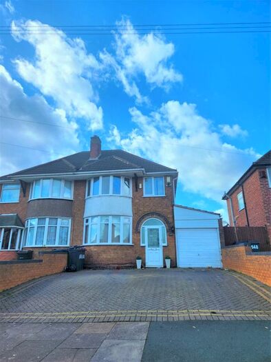 3 Bedroom Semi-Detached House To Rent In Glenmead Road, Great Barr, Birmingham, B44