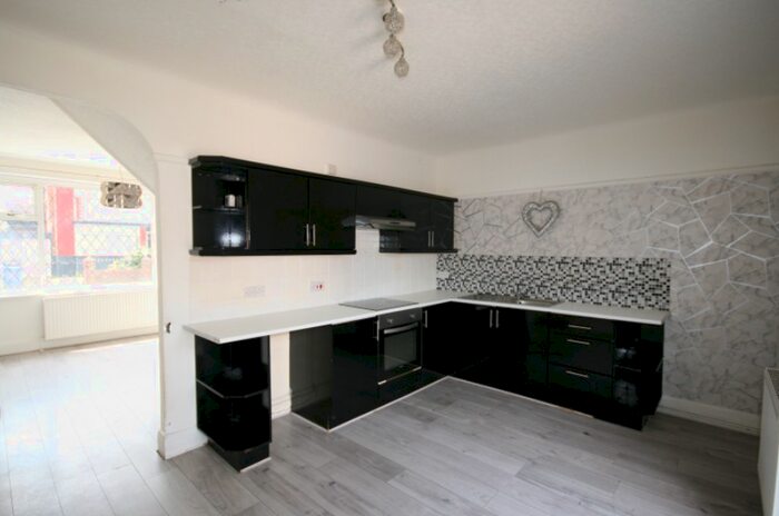 2 Bedroom Maisonette To Rent In Keston Avenue, Manchester, M9