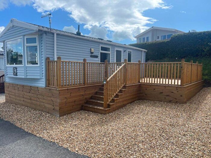 2 Bedroom Park Home For Sale In Springfield Retreat, EX6