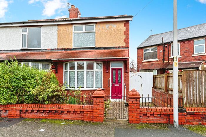 3 Bedroom Semi-Detached House For Sale In Fairway Road, Blackpool, Lancashire, FY4