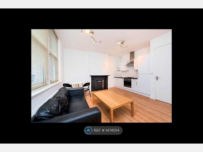 3 Bedroom Flat To Rent In Green Lanes, London, N4