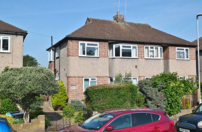 2 Bedroom Maisonette For Sale In Park Road, Kingston Upon Thames, KT2