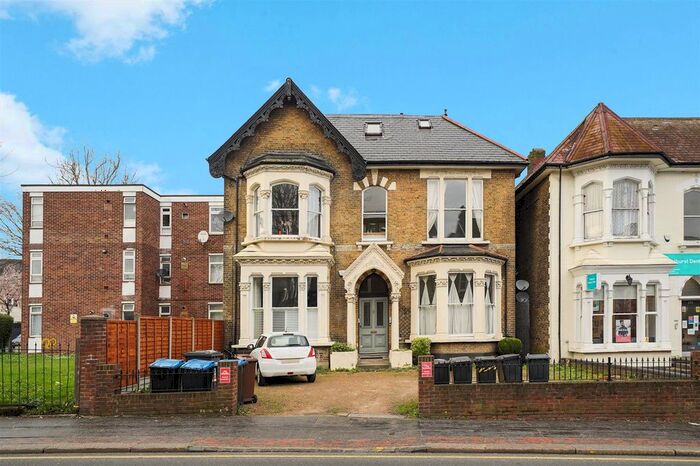 2 Bedroom Maisonette To Rent In Selhurst Road, London, SE25