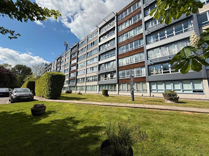 2 Bedroom Apartment For Sale In Ingledew Court, Moortown, Leeds, West Yorkshire., LS17