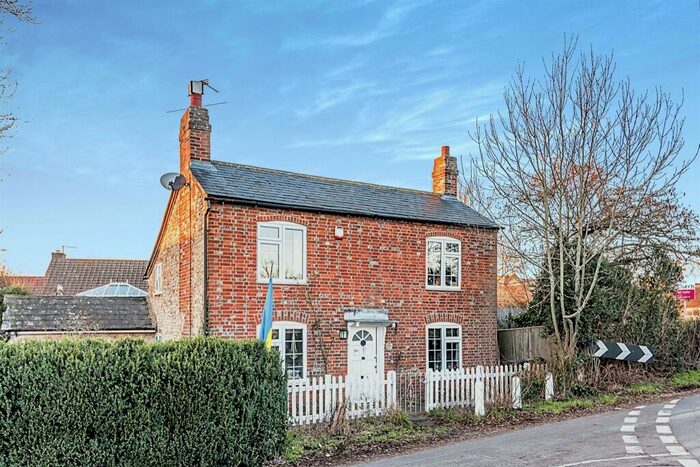 3 Bedroom Detached House To Rent In Thame Road, Warborough, Wallingford, OX10