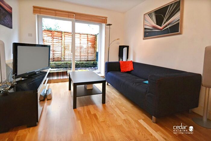 2 Bedroom Flat To Rent In Gascony Avenue, West Hampstead, NW6