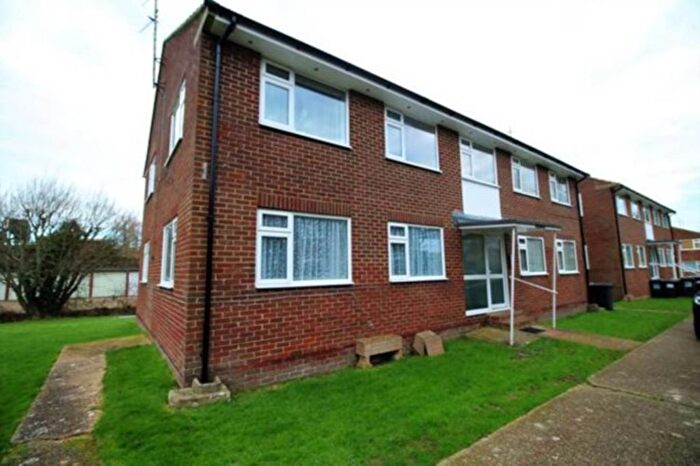 2 Bedroom Maisonette To Rent In Walnut Walk, Polegate, BN26
