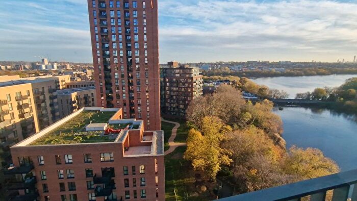 2 Bedroom Flat For Sale In Hendon Waterside, Moorhen Drive, Edgware, NW9